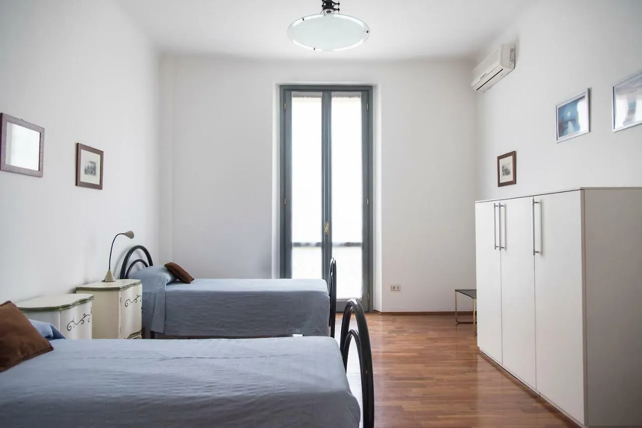 Youhosty - Segantini 73 Milano İtalya