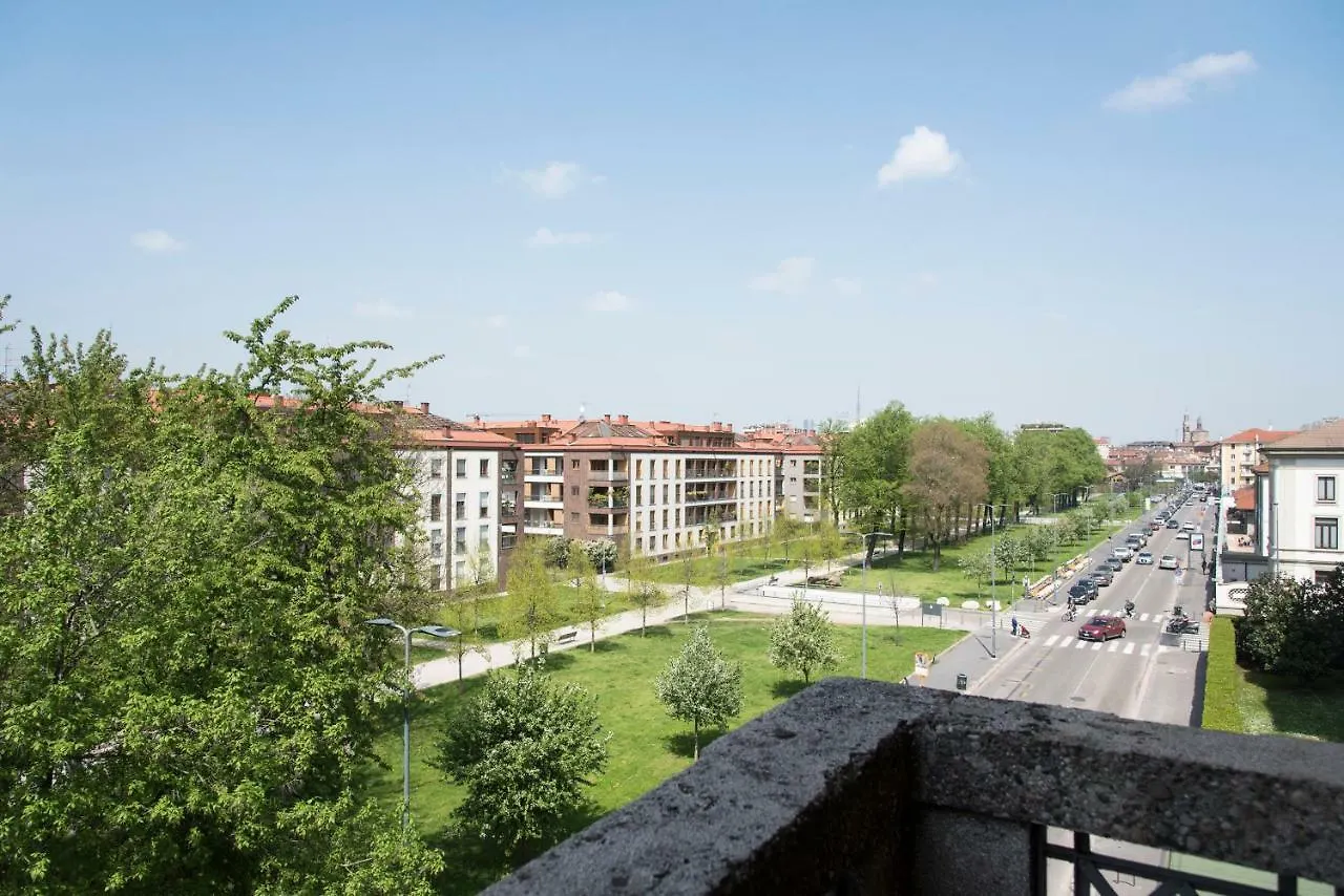 Youhosty - Segantini 73 Milano Daire