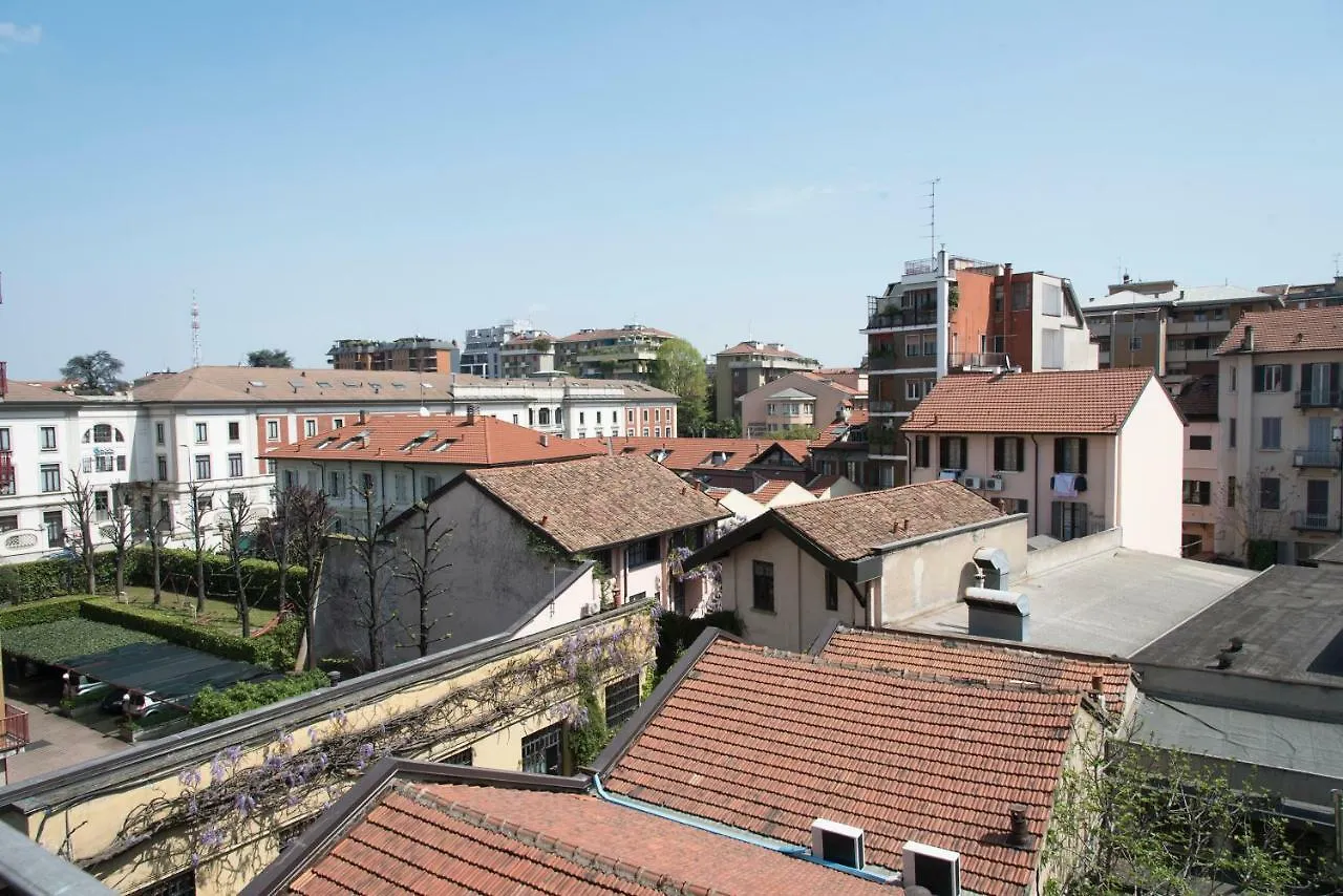Apartment Youhosty - Segantini 73 Milan