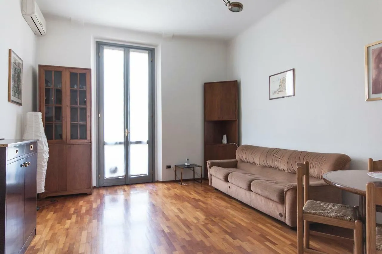 Apartment Youhosty - Segantini 73 Milan